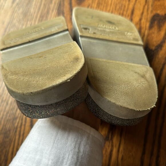 Stylish Silver Slide Sandals - Picture 10 of 10